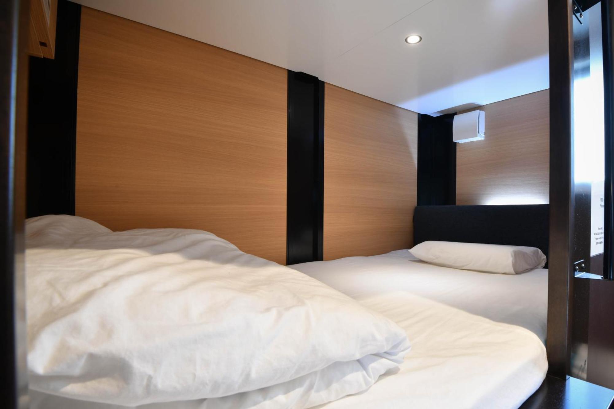 H2o Otorii - Male Only Hostal